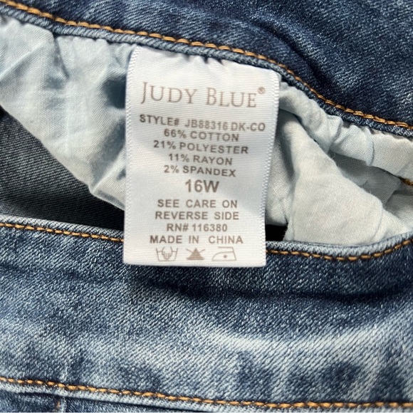 Judy Blue Woman’s 16W Skinny Fit Buffalo Plaid Patch Distressed Denim Jean - Picture 8 of 8